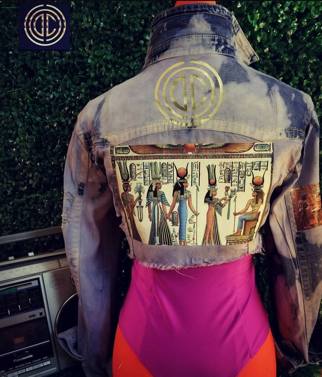 Queens Serving Queens Egyptian Cropped Denim