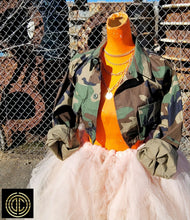 Load image into Gallery viewer, Dame Collections Cropped Army Jacket
